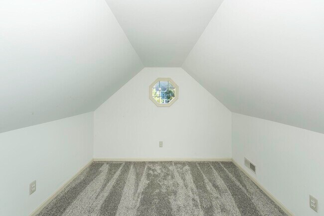 Building Photo - 1616 Morton Ave