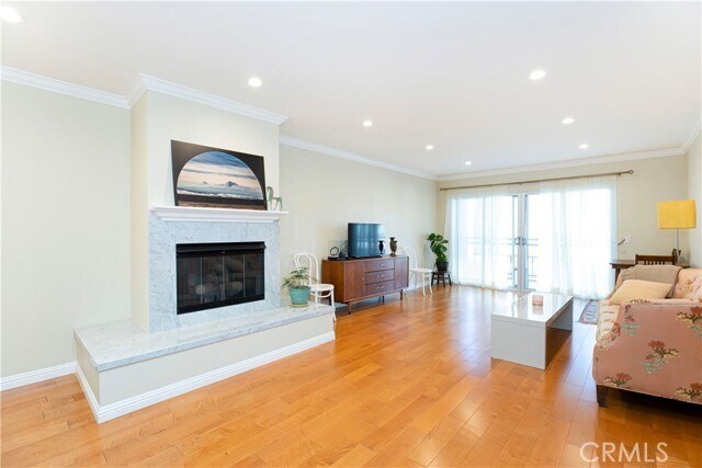 Building Photo - 1236 N Columbus Ave