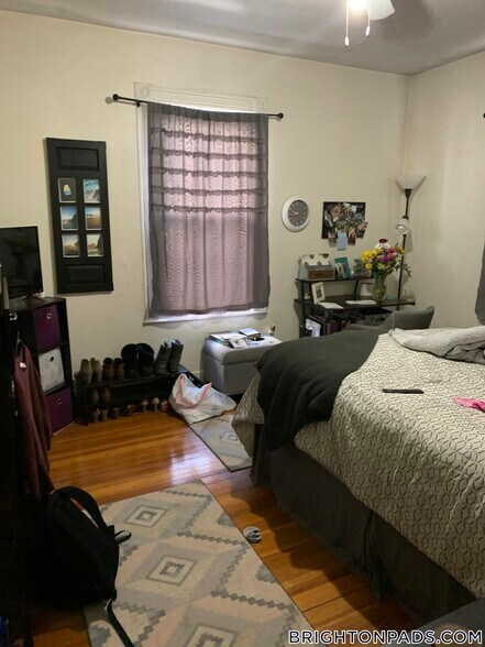 Building Photo - 140 Brooks St