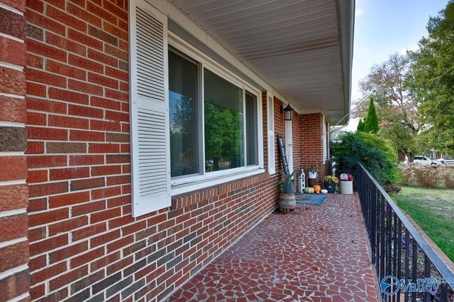 Building Photo - 4315 Horace Dr NW