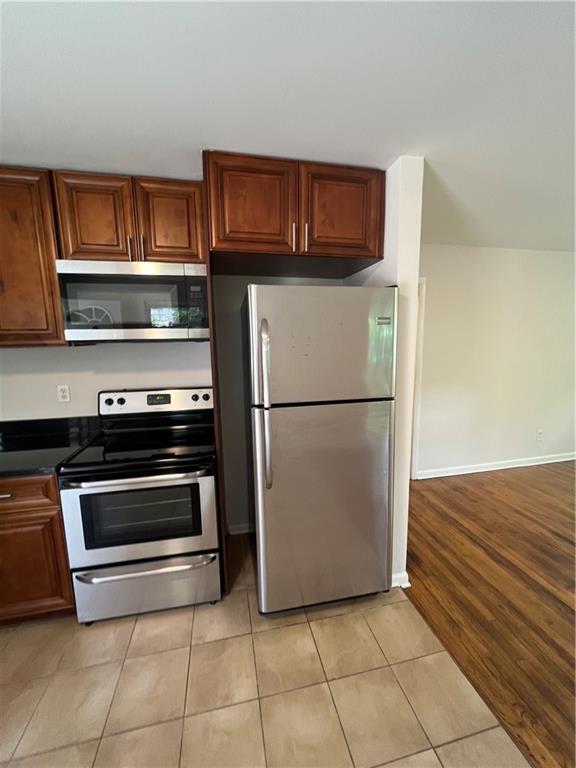 Building Photo - 108 S Woodland Dr