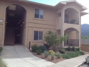 Building Photo - Upper-Level Condo with Mountain Views in Villas at Bear Creek!