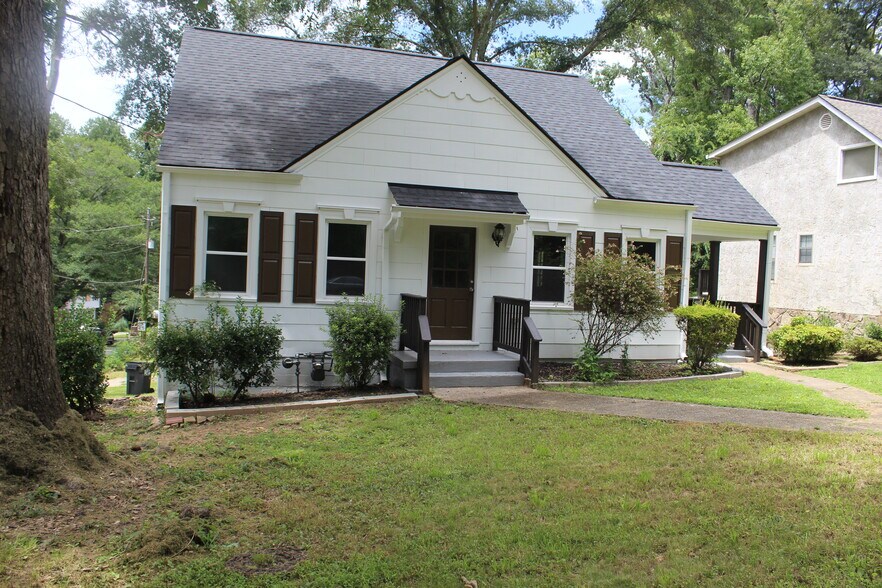 Building Photo - 2637 Semmes St