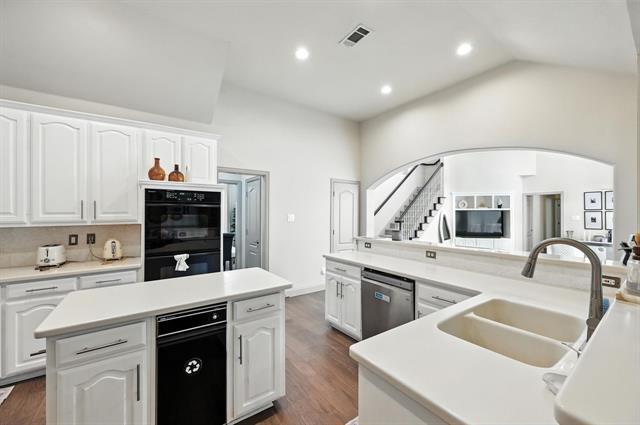 Building Photo - 3 Glen Eagles Ct