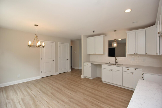 Building Photo - 1140 Orchard Dr