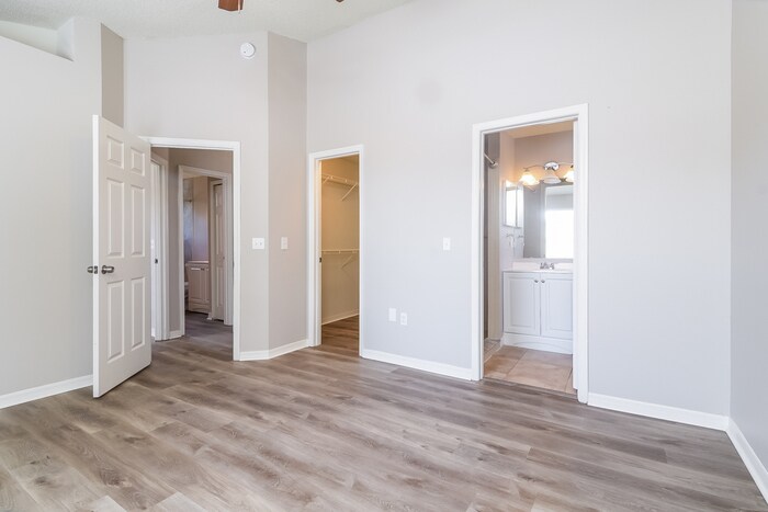 Building Photo - 2344 Cordova Ct