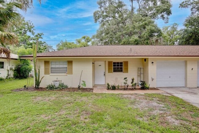 Building Photo - Spacious Duplex with 2-Car Garage in Longwood!
