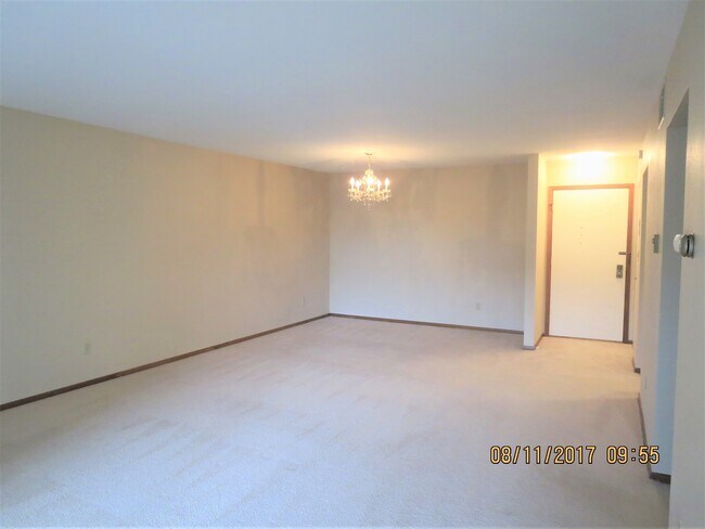 Building Photo - 3942 N Oakland Ave