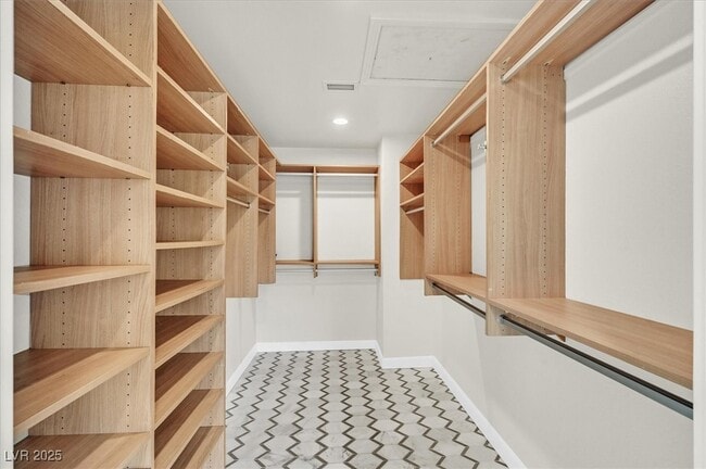 Building Photo - 3328 Plaza Del Paz