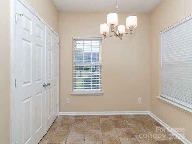 Building Photo - 6213 Derryfield Dr