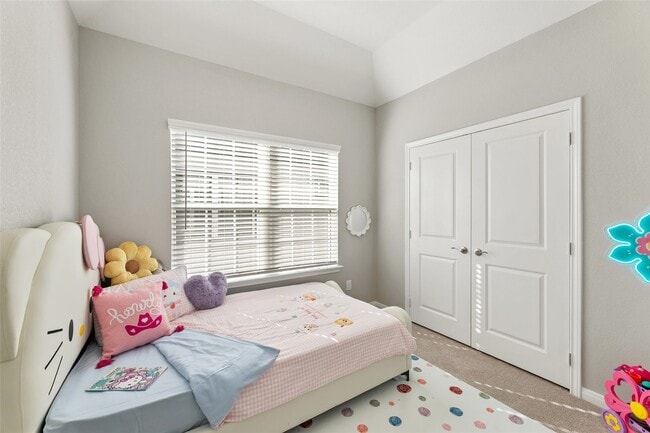 Building Photo - 923 Beebrush Ln