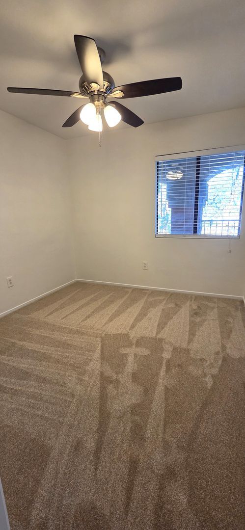 Building Photo - RARE 2nd floor 3 BEDROOM condo in the heart of Seven Hills in gated Horizons @ Seven Hills