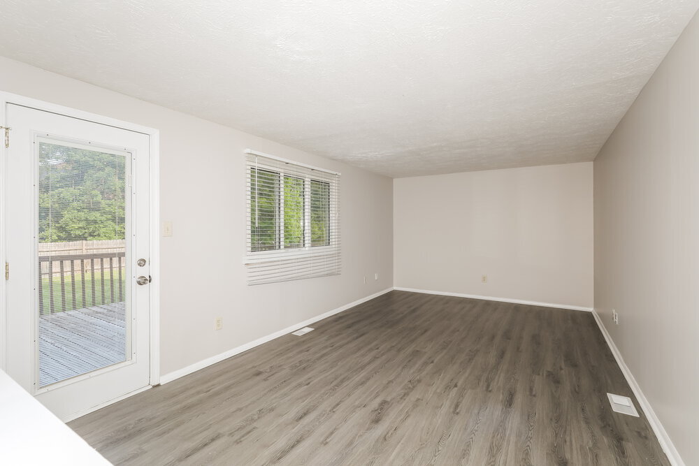 Building Photo - 8931 Squire Ct
