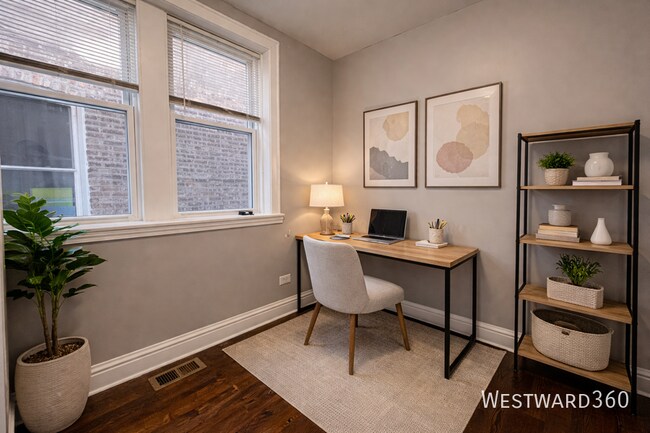 Building Photo - 5653 N Talman Ave