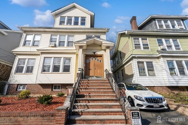 Building Photo - 41-43 Poe Avenue Unit