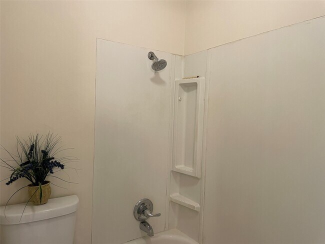 Building Photo - 8830 Sharpcrest St