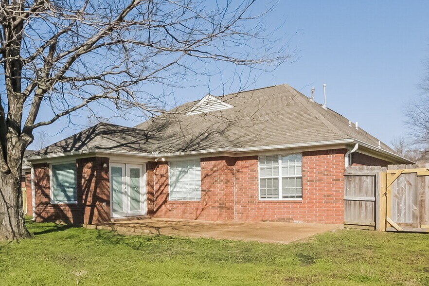 Building Photo - 6163 E Morgan Manor Dr