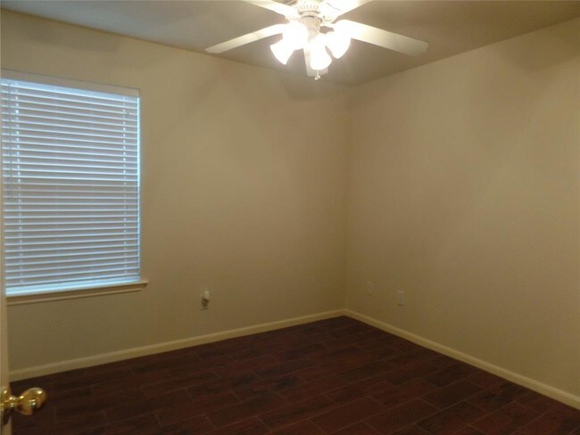 Building Photo - 6538 Silky Moss Dr