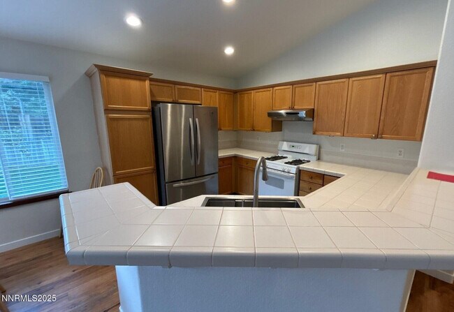 Building Photo - 130 Summerset Dr