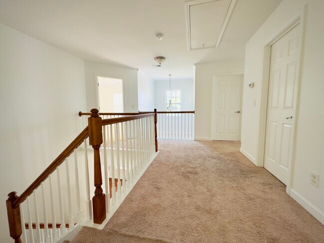 Building Photo - 6300 Falcon Knoll Cir