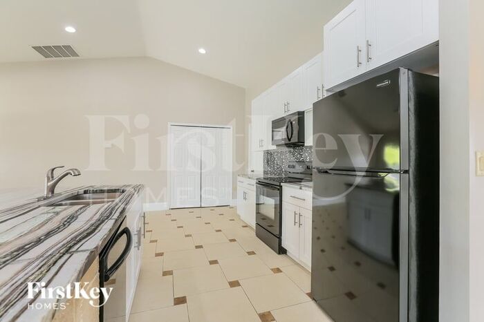 Building Photo - 1111 Adeline Ave