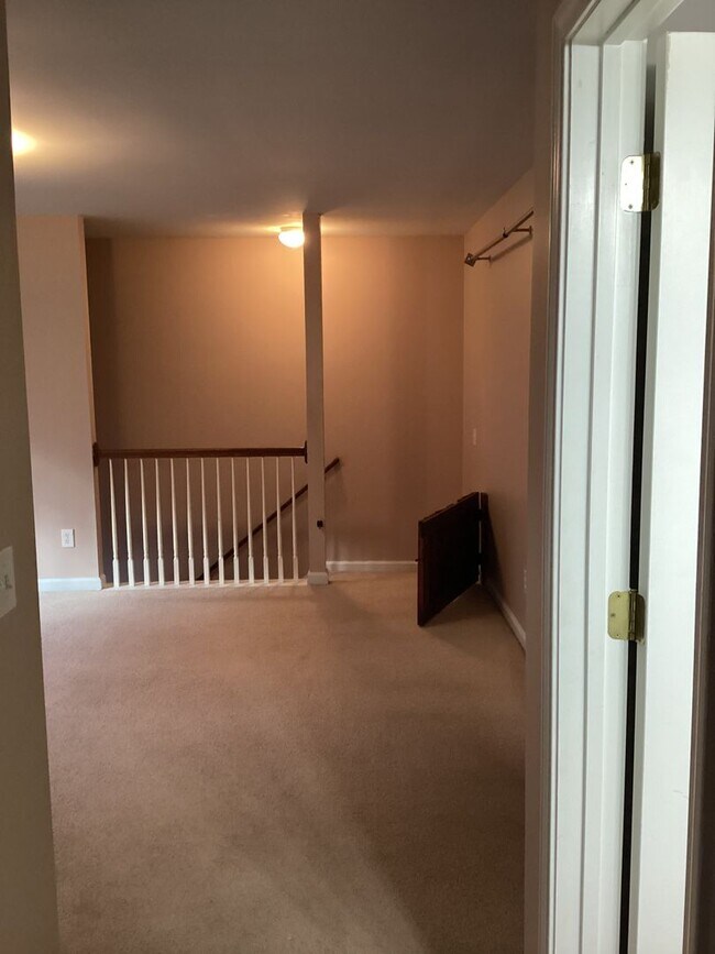 Building Photo - Outstanding Four Bedroom Home Approximately Ten Minutes Away from Ft. Jackson!