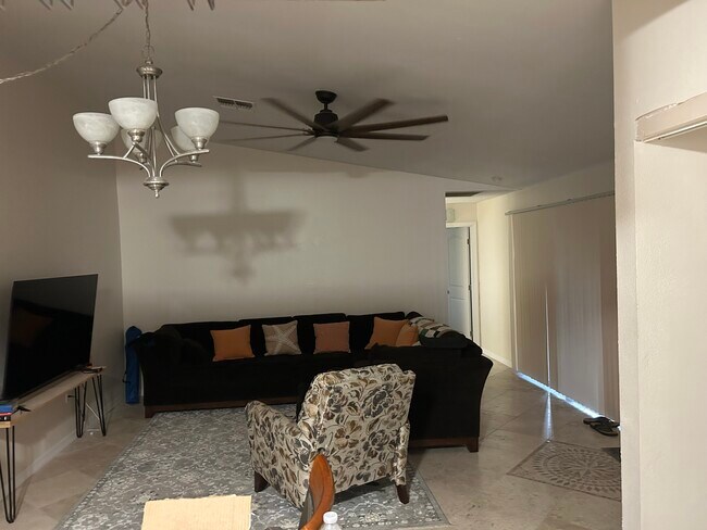 Building Photo - 15514 Crystal Lake Dr