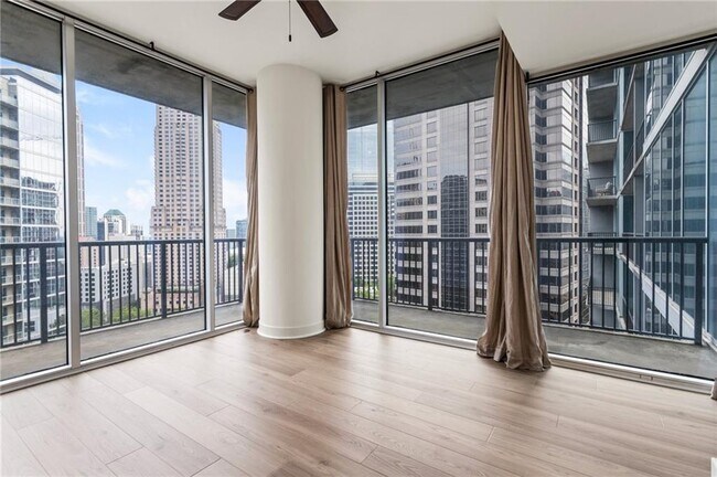Building Photo - 1080 Peachtree St NE