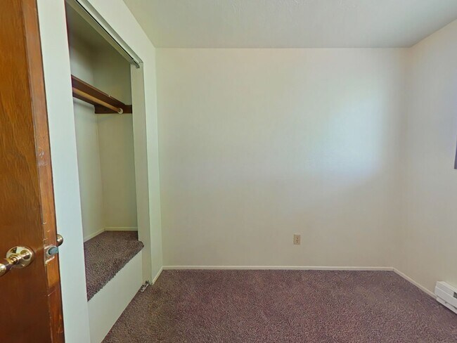Building Photo - SPRING SPECIAL ~ $1110 OFF FIRST MONTH RENT