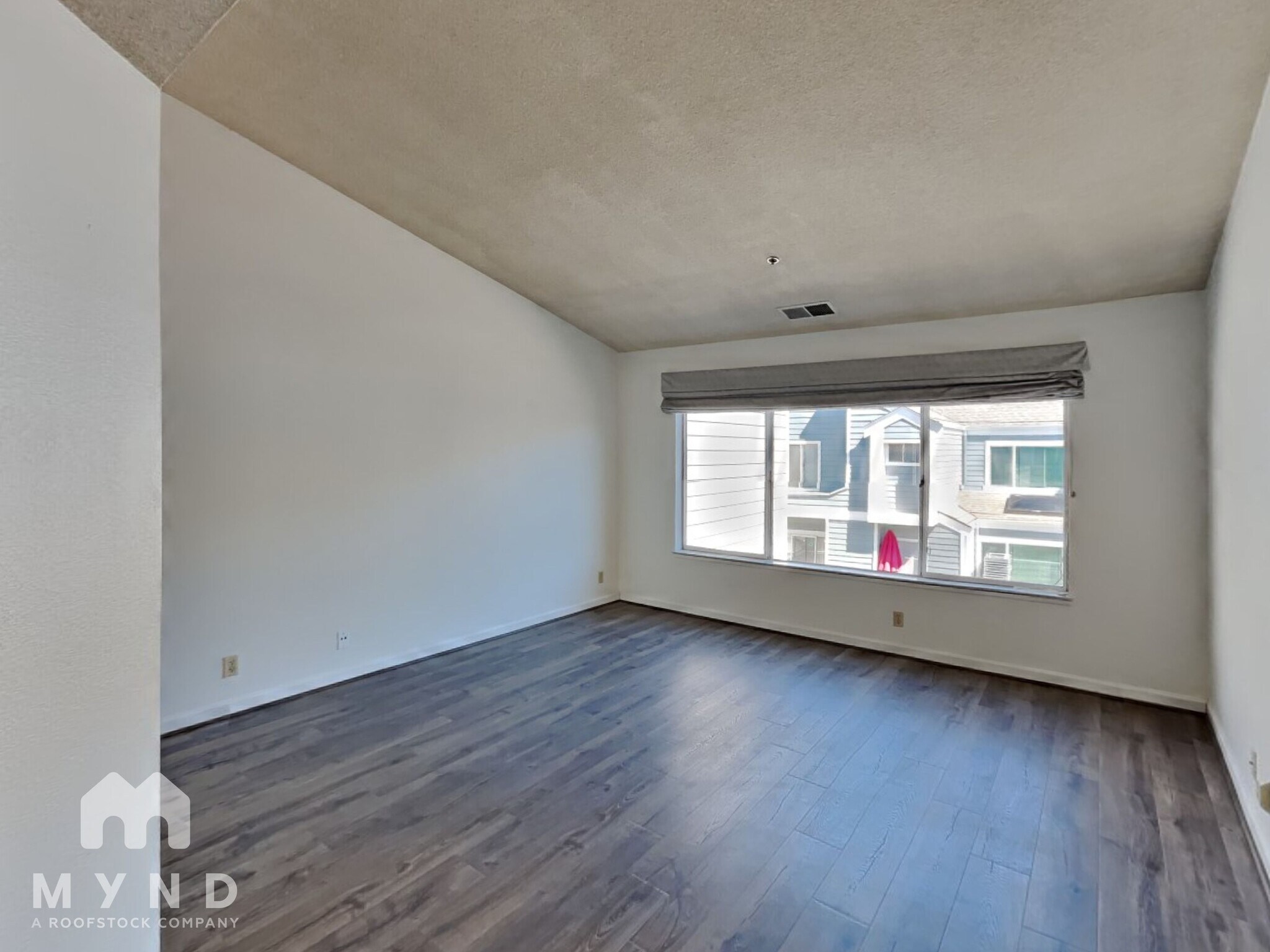Building Photo - 25445 Southwick Dr