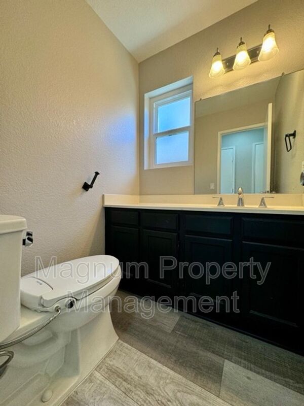 Building Photo - 39739 Creative Dr