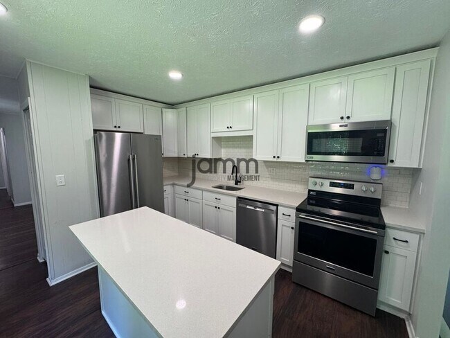 Building Photo - 5250 Mills Creek Ln