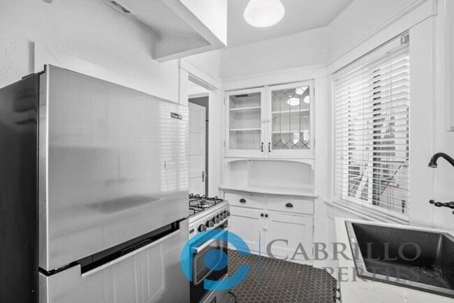 Building Photo - 401 Juniper St