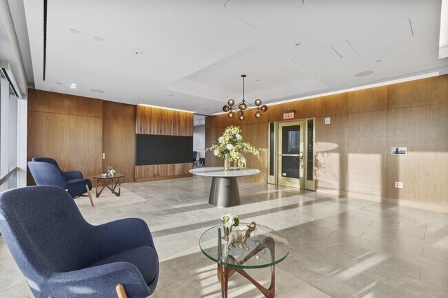 Building Photo - 2 Shore Ln