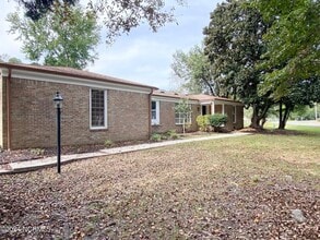 Building Photo - PRIVATE COVERED POOL IN CAROLINA SHORES!