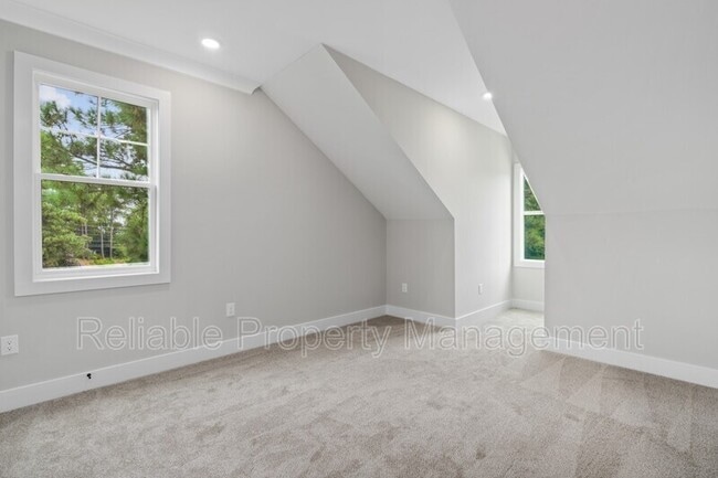 Building Photo - 6104 Fox Rd