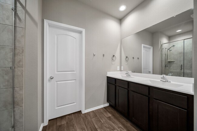Building Photo - 22614 Petrizzi Ln