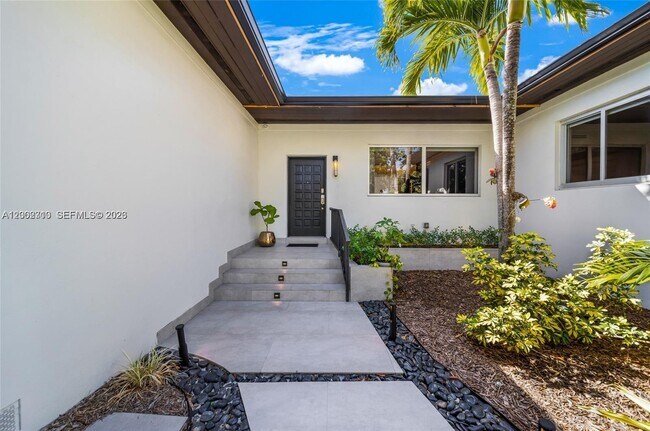 Building Photo - 3531 SW 1st Ave