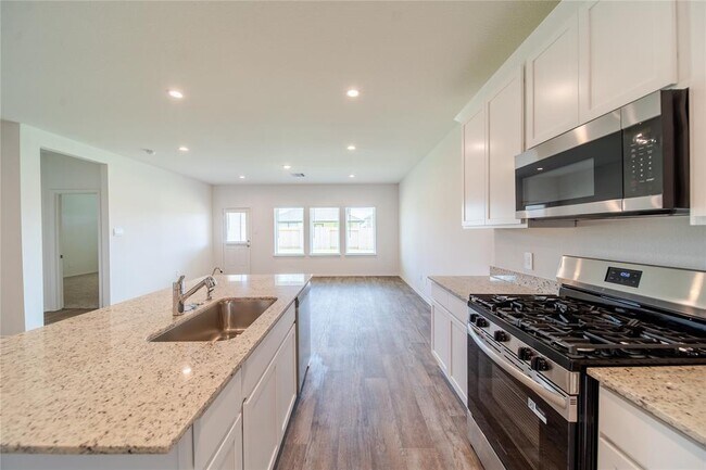 Building Photo - 30831 Khepri Ct
