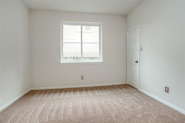 Building Photo - 5818 Pebble Bank Ln
