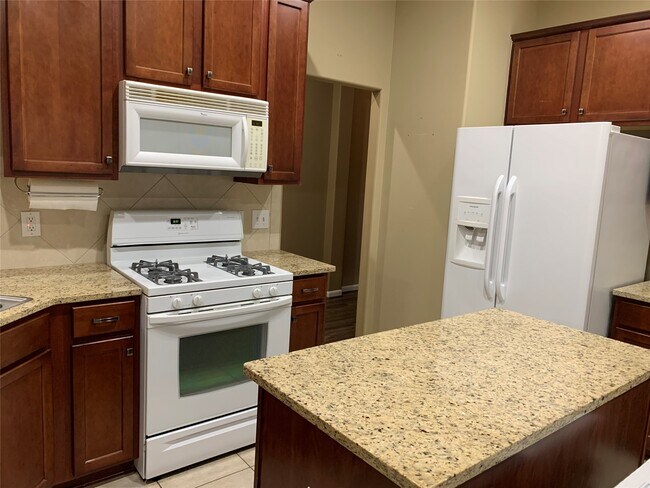 Building Photo - 13223 Heather Falls Dr