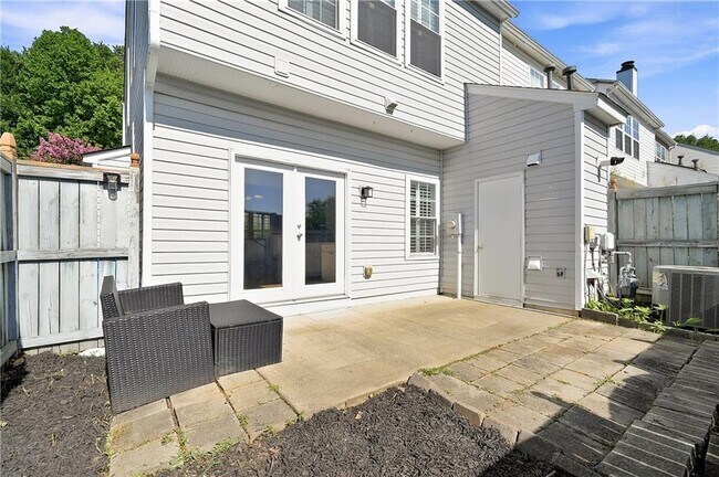 Building Photo - 1130 Kilmington Ct