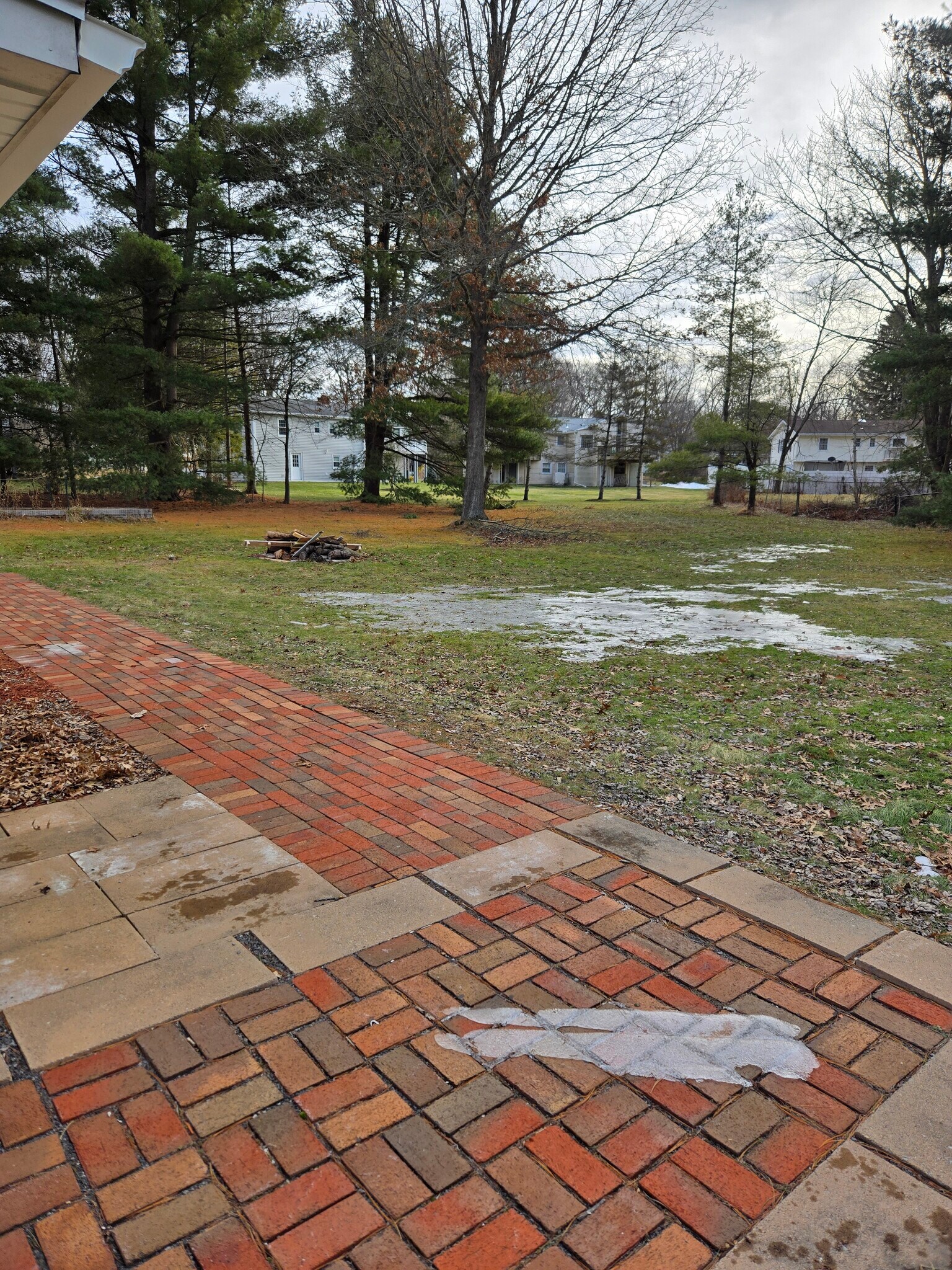 Building Photo - 7 Bedford Dr