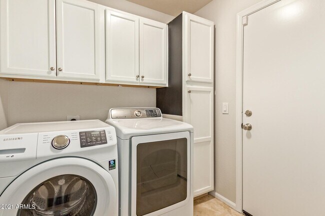 Building Photo - 28511 N 25th Ave