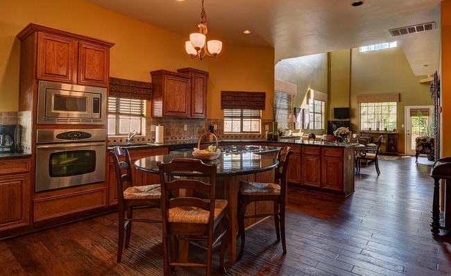 Building Photo - 4310 Capistrano Ave