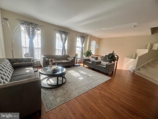 Building Photo - 7317 Hampton Manor Pl