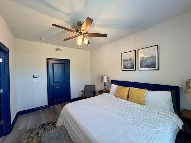 Building Photo - 431 Leboeuf St