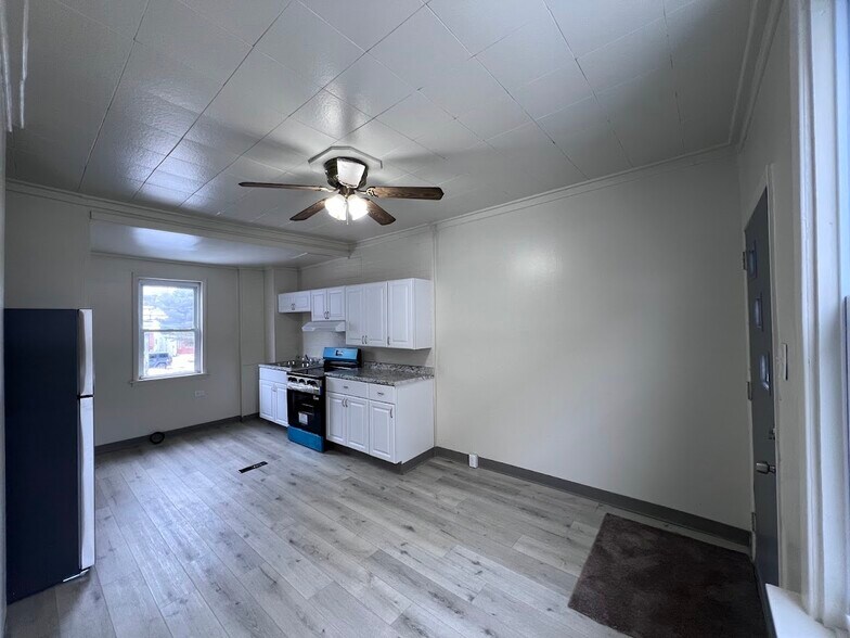 Building Photo - 425 Ohio Ave