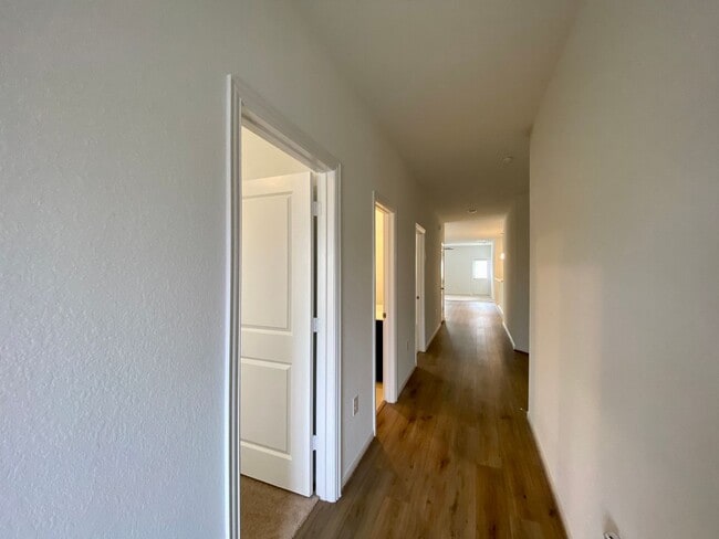 Building Photo - Stunning 4/2 Brand New Home in Kyle!