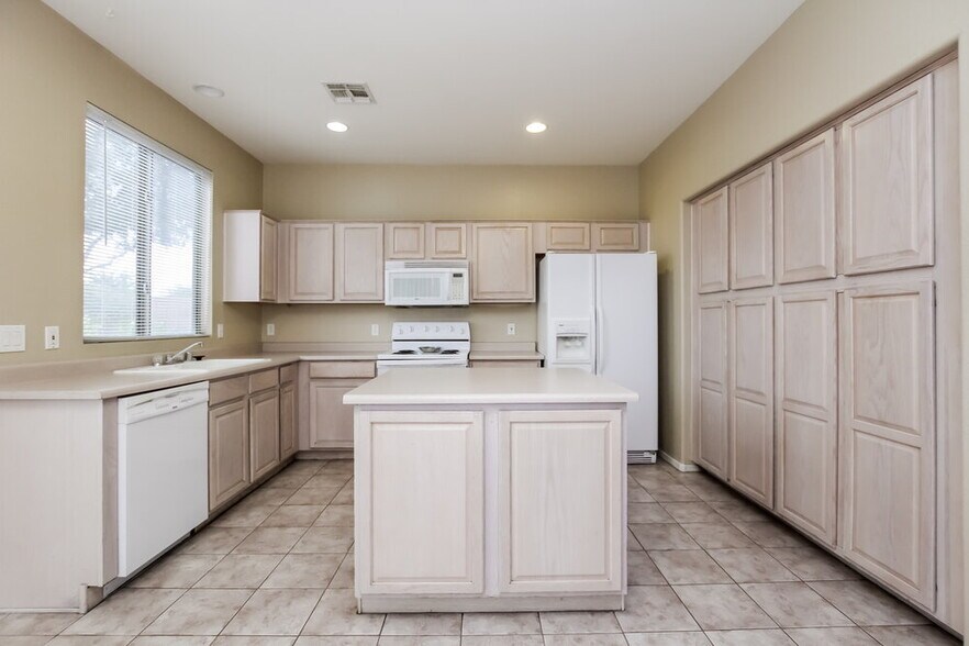 Building Photo - 20734 N 94th Ln